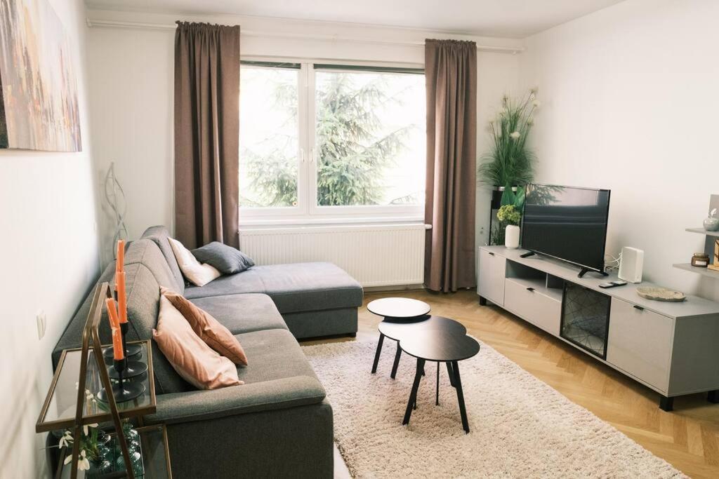 Pink Prater Apartment Wina Bagian luar foto